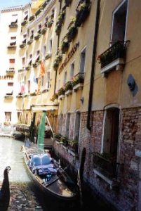 Venedig - Gondol i kanalen